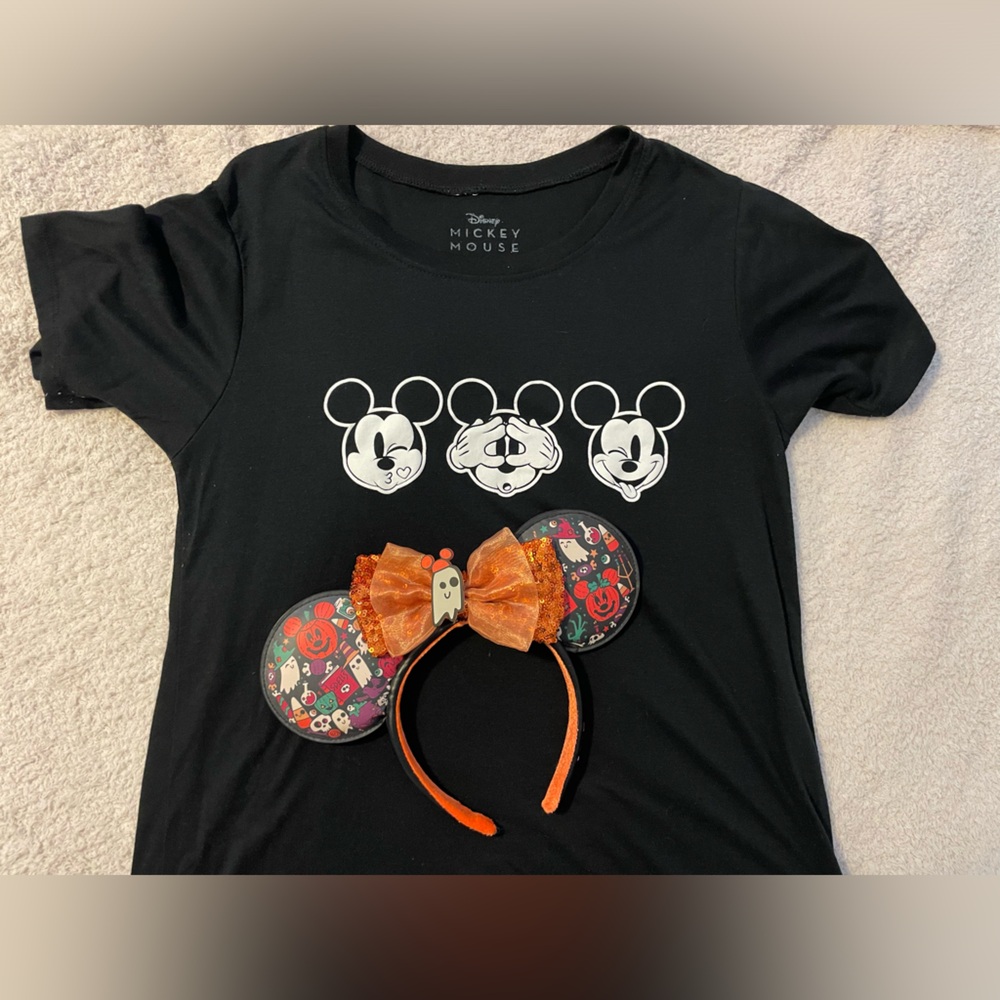 Disney Parks glow in the dark Boo! Mickey ears with T-shirt